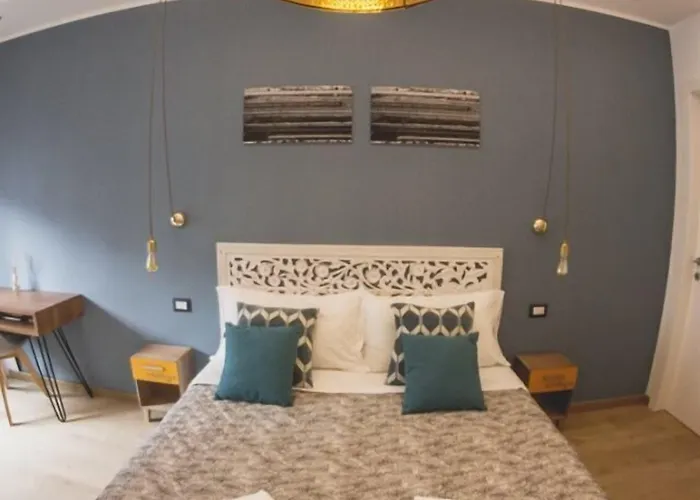 Verrazzano 37 בית הארחה